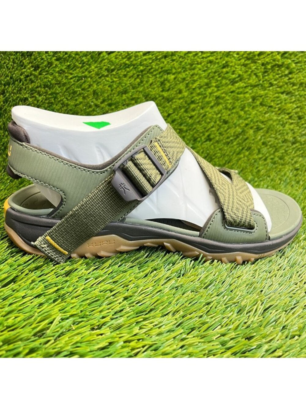 Kuru Current Mens Size 10 Olive Green Gum Beach Walking Outdoor Strappy Sandals